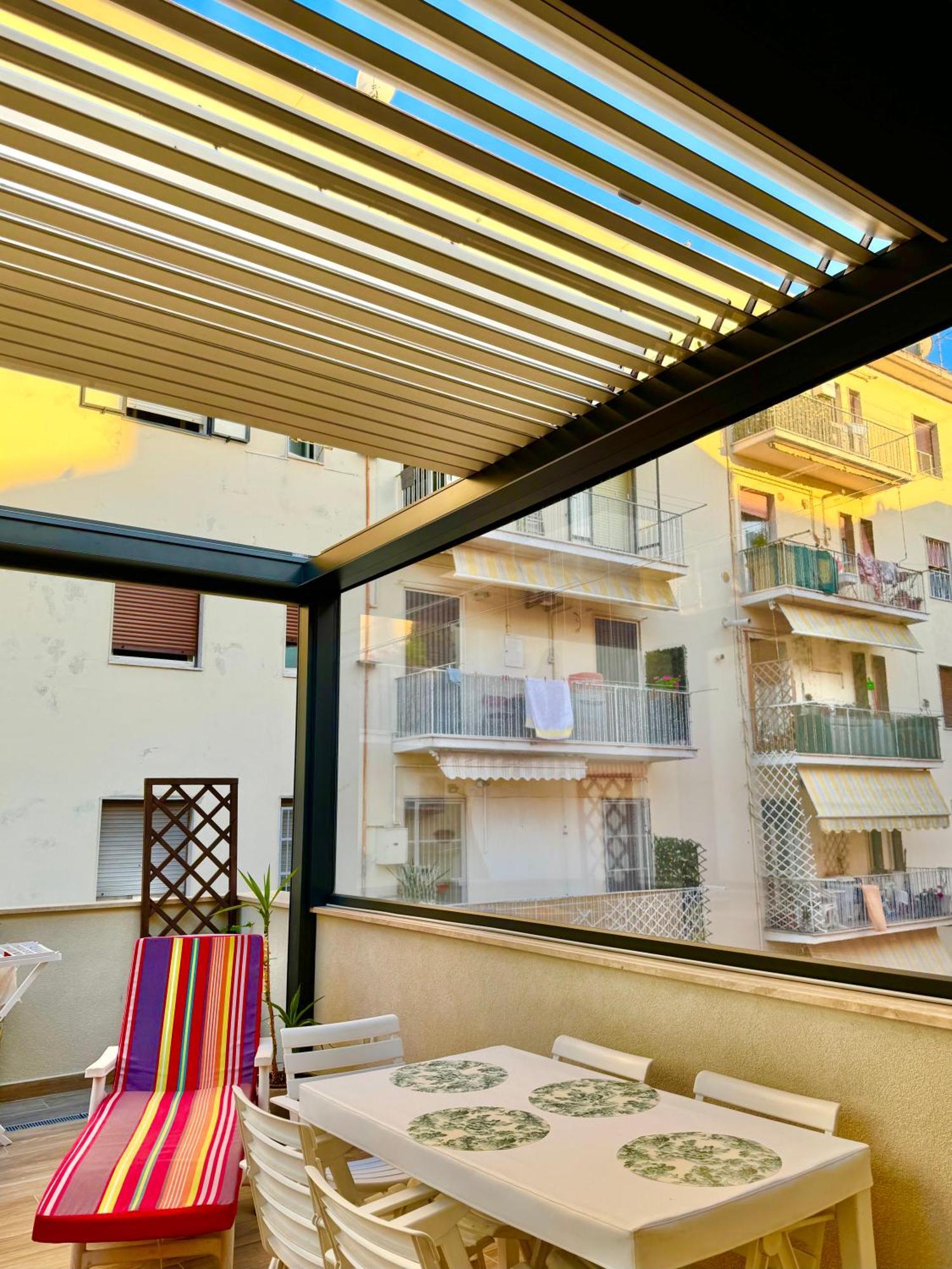 Pescara Centro Silenzioso E Confortevole Con Terrazzo Bioclimatico A 2 Minuti Dal Mare エクステリア 写真